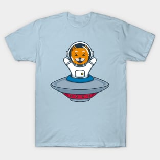 Astrnout Cat ride an UFO T-Shirt